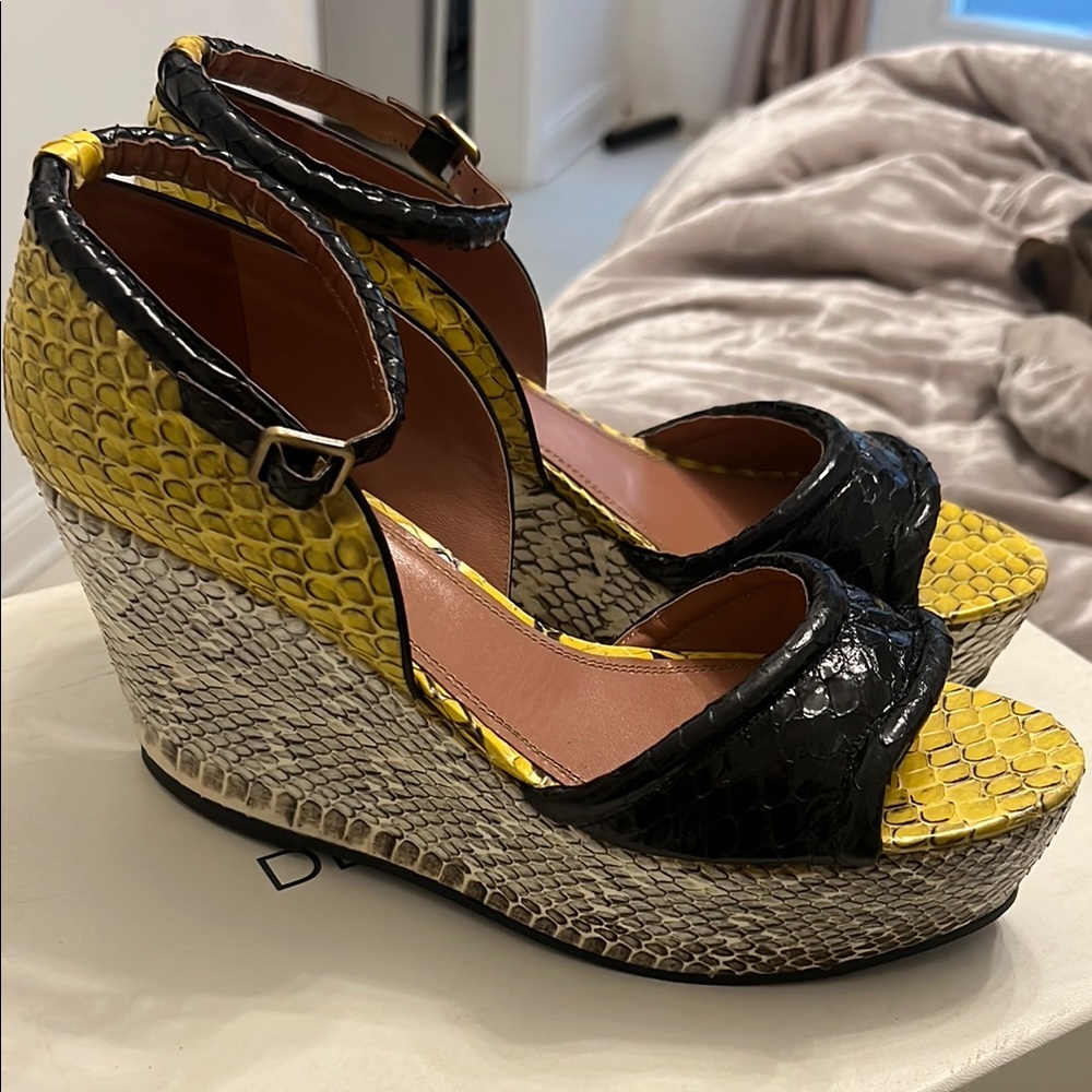 Derek Lam Yellow and Black Wedges with Platform. Snake skin. New with box